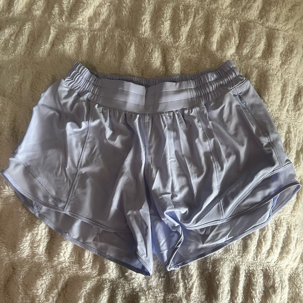 Lululemon Hotty Hots 4 inch